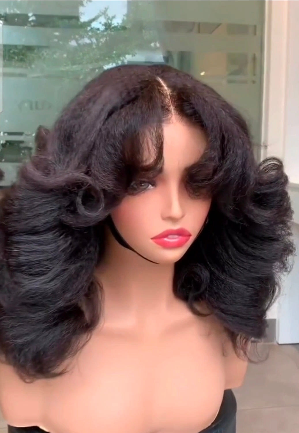 5×5 HD Lace Yaki Blowout Wig – 18 Inch | Virgin Donor Hair